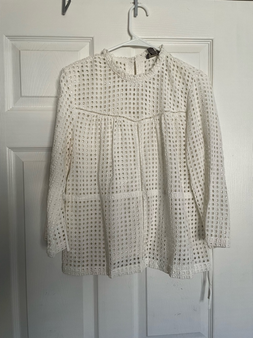 Point Sur Women’s Petite 8 Cream Eyelet Lace Blouse